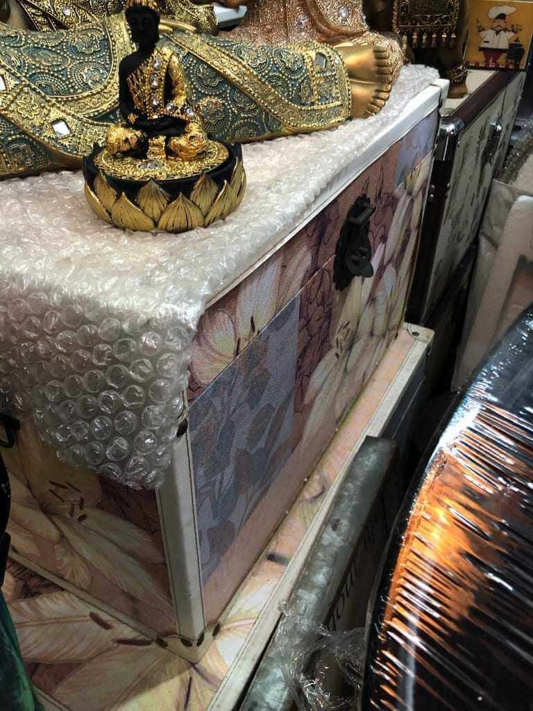 Others Floral Chest – Pink home decor