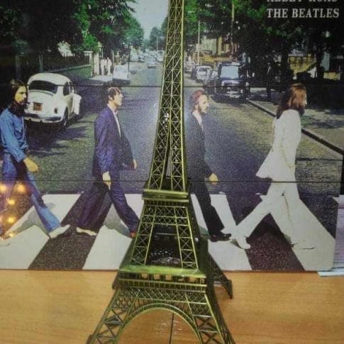 Eiffel small A captivating Big Ben Clock Tower model pairs beautifully with a framed Abbey Road album cover, adding a distinctive touch to your home decor. Ideal for those who admire iconic landmarks and timeless music, this set infuses any space with character, echoing the lively atmosphere of Dapitan’s markets.