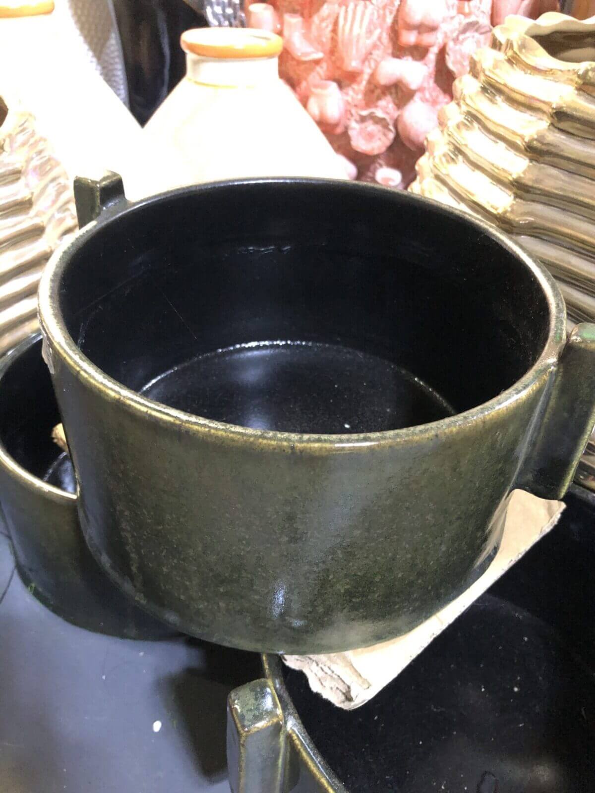 Pots Jade-colored pot furniture