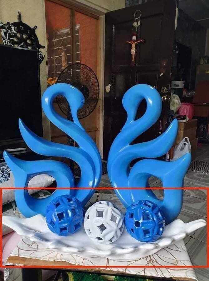 Figurines Ceramic Tray with Balls buy local