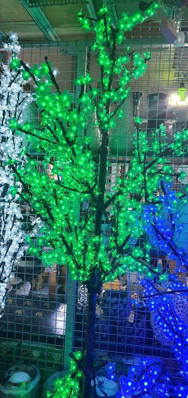 Christmas Decoration Lighted Christmas Tree All about Christmas