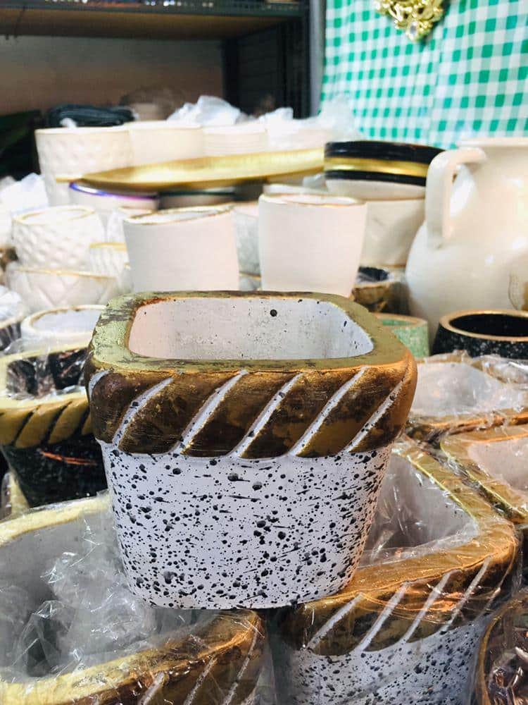 Pots Small Pot with Gold Lid home decor